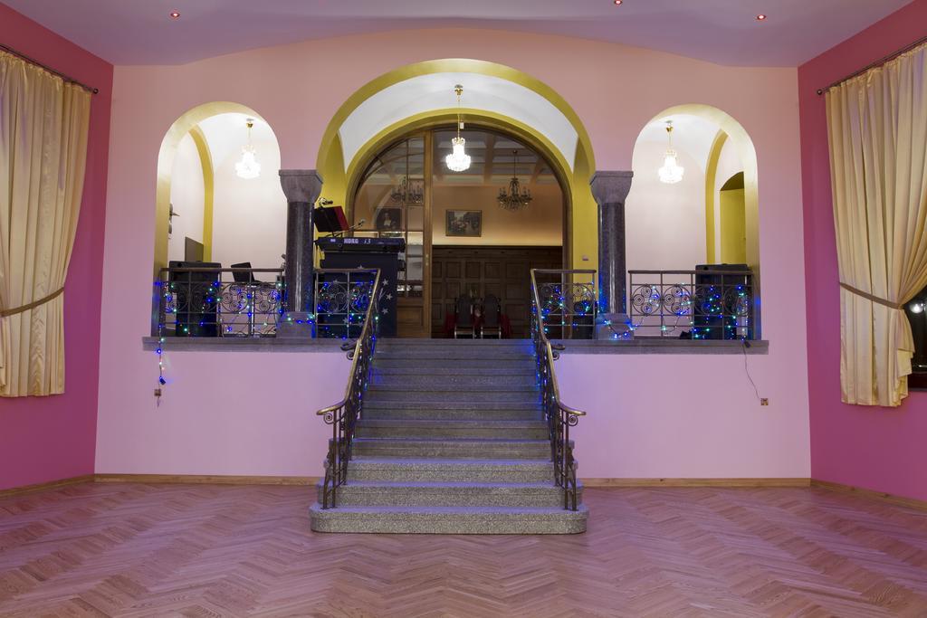 Villa Bergera Dzierzoniow Exterior photo